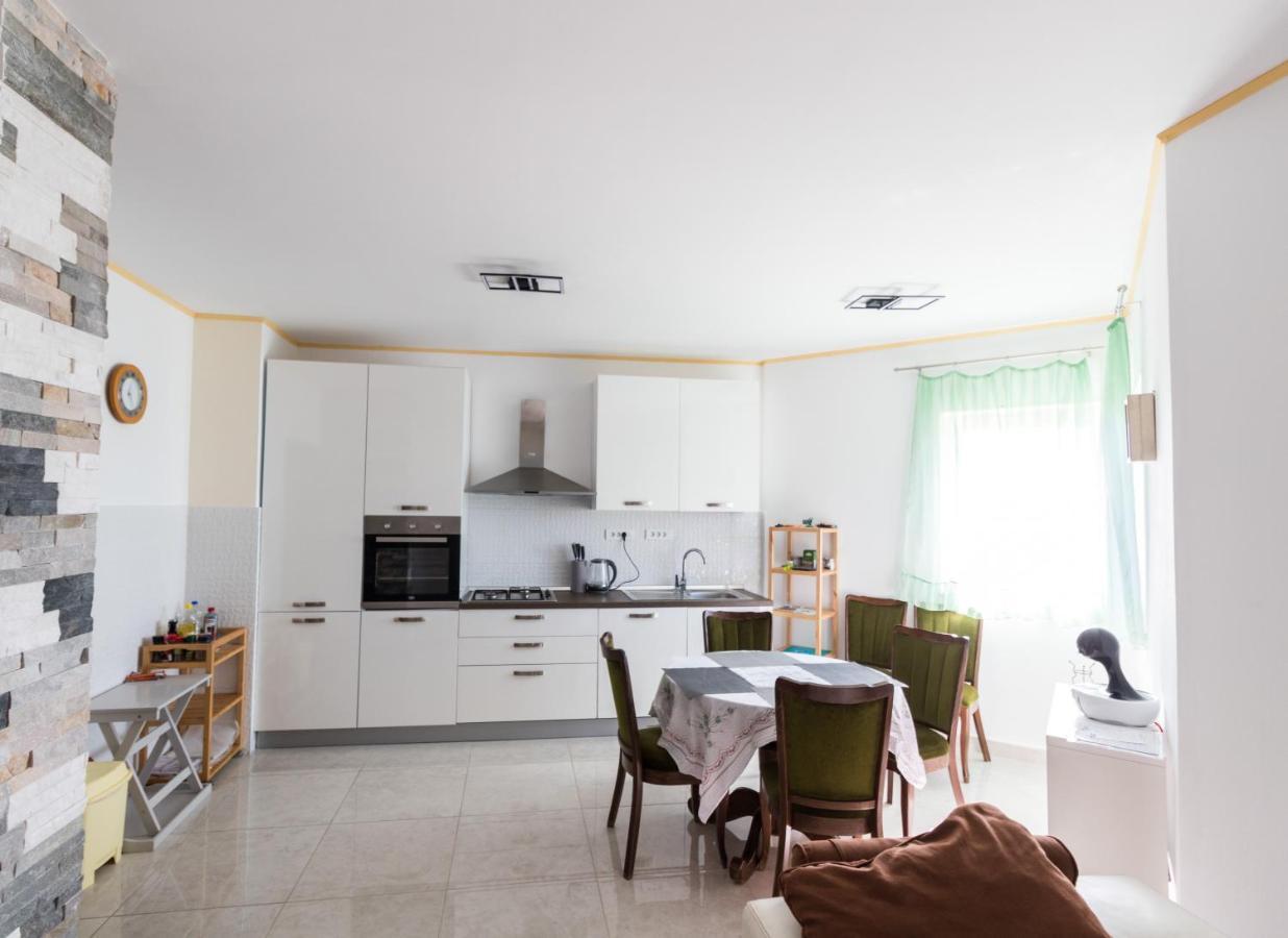Villa Giani Apartments With Swimming Pool Opatija Buitenkant foto